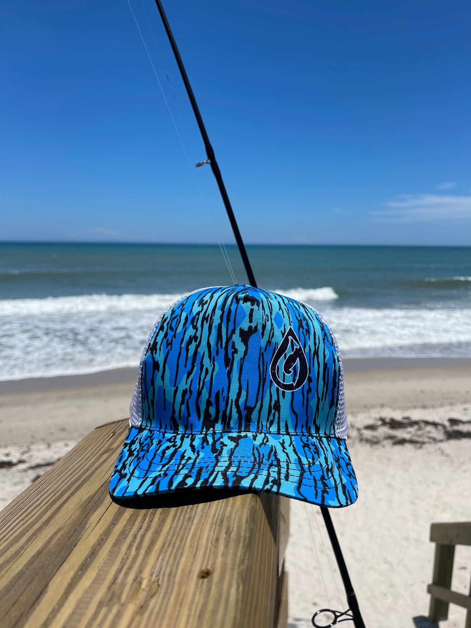 Aquacamo Logo Trucker Hat – Coastal Addiction Lifestyle